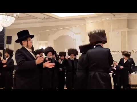 Skulen Monsey Rebbe Dancing At the Skver BP Wedding