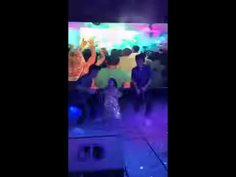 AnabellaQueen  Escape Corina Smith y Gustavo Elis ft DJT