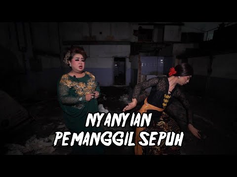 Jurnalrisa #189 - MAMAH BUNGSU BANDUNG MEMBERIKAN PERSEMBAHAN LAGU DI PABRIK TERBENGKALAI