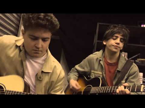 Pretty Vicious - This World’s Not Enough (Acoustic)