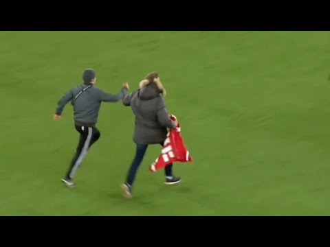 Troubles during the match Vålerenga - Brann 03.11.2019.