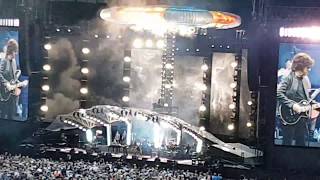 Jeff Lynne&#39;s ELO - Concerto for a rainy day / Standin&#39; in the rain - Wembley Stadium 24th June 2017.