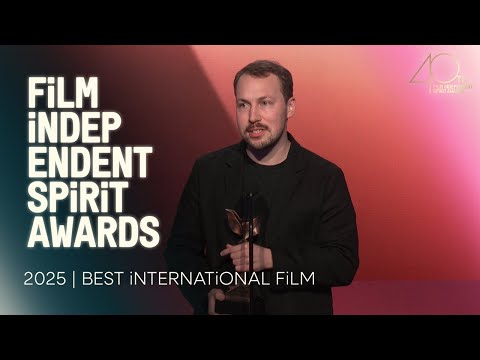 Thumbnail of the video: FLOW wins BEST INTERNATIONAL FILM at the 2025 Film Independent Spirit Awards