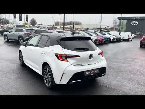 Toyota Corolla 1.8 Hybrid Luna Sport 5dr - Image 2