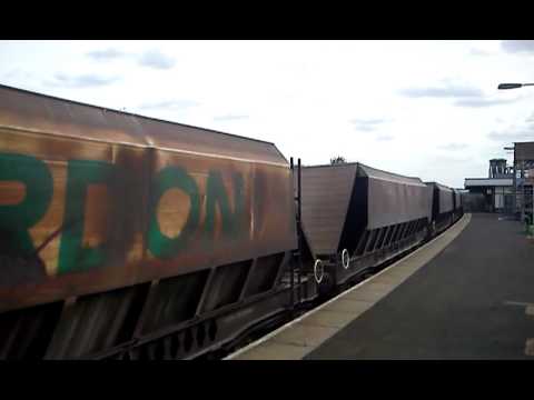 Freightliner 66601 (The Hope Valley) Working 6M54