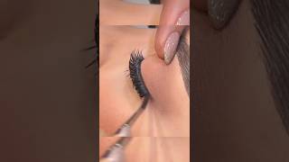 Download lagu 👁️proper 👀#Eyeliner #shorts mp3