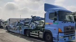 日野自動車　デュトロ　輸送中