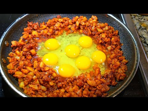 Add eggs to potatoes & chorizo for the perfect breakfast taco | Papas con chorizo recipe