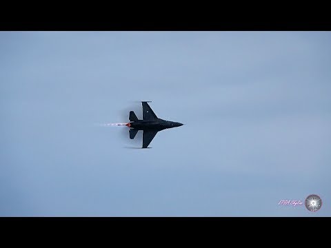 Air Show Radom 2018 — F-16 „ΖΕΥΣ” Demo Team