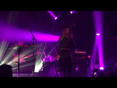 Brooke Fraser - King's & Queens (Live in Vancouver January 2015)