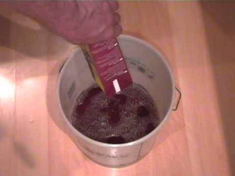 How to Make Wine From Store Bought Grape Juice