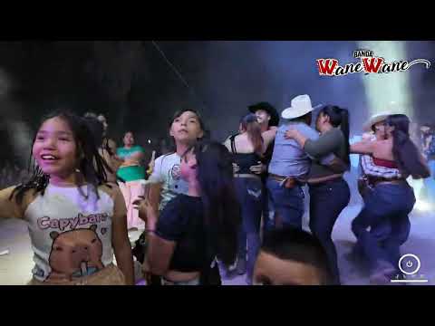 WaneMania en Manila - La Ingenua ♫ Tumbando Caña ♪ Popurrí de Rock