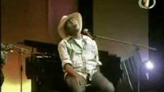 Download lagu hattan - sekuntum mawar merah mp3 Download lagu hattan - sekuntum mawar merah mp3