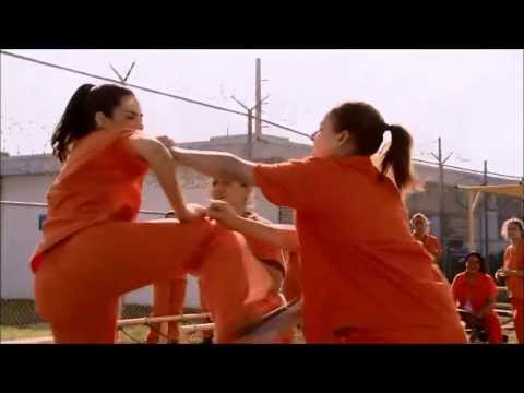 Santa Diabla   Pelea entre Santa y unas presas de la carcel parte 1