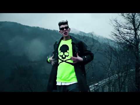 INTRO - YOVNG CESA (prod. Mr Mee Roy)