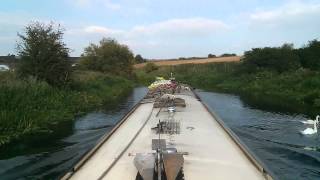 preview picture of video 'River Nene Wellingborough Narrowboat On Schedule!'