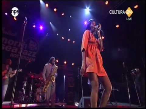 Renee Neufville - On The One -  w/ Roy Hargrove's RH Factor  (Live @ North Sea Jazz 2009)