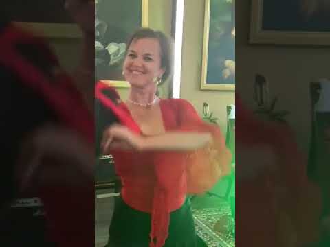 Promotional video thumbnail 4 for Honey Sturdy Flamenco