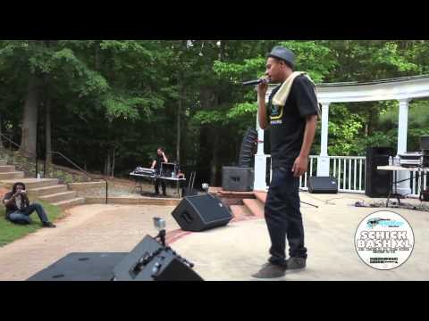 Schick Bash XL: BocaFloja Performance (Saturday)