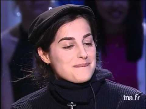 Interview Up and down d' Amira Casar - Archive INA