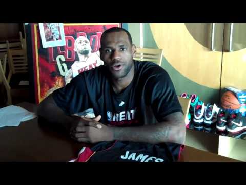 HOOPS.PL - LEBRON JAMES TWARZĄ UPPER DECK - KARTY NBA