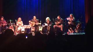Emmylou, Steve Earle, Dave Matthews, Brandi Carlile, Patty Griffin "Refugee" (Portland 4 Oct 2017)