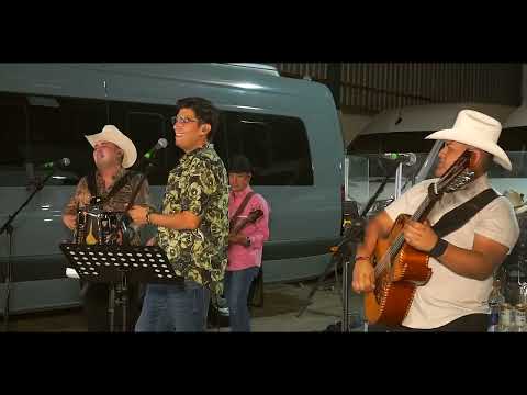 Que se los cuente la luna - Elías Medina & Akilatados