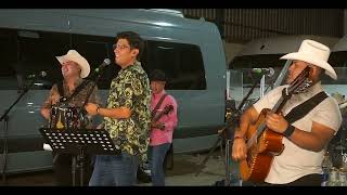 Que se los cuente la luna - Elías Medina &amp; Akilatados