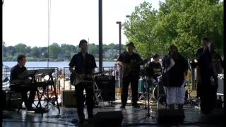 Motor City Revue - Back In My Arms Again