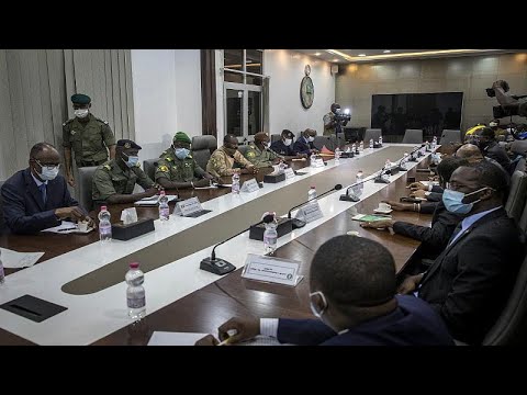 وفد دول غرب إفريقيا يلتقي رئيس مالي المخلوع