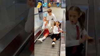 👩‍🏫-💦-🪆-🪑-🪥❓ image