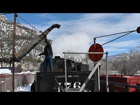image-Where does the Durango Silverton train go?
