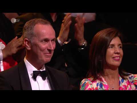 Die GOLDENE KAMERA für "Im Labyrinth der Macht"