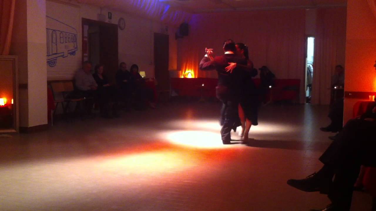 Malvina Gili y Sebastián Zánchez - Milonga - in Tangueria 2011 - 18 November (2)