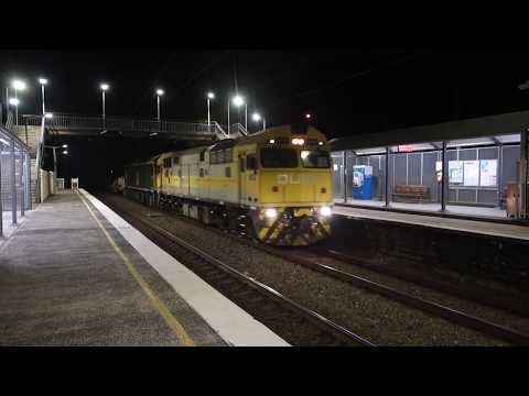 8030 / 8044 with Qube empty railset 2M24 - 25/7/18