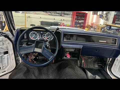 Digital AutoMeter Dash & Alarm Equipped