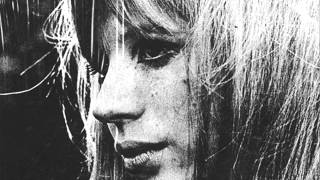 Marianne Faithfull - There is a ghost