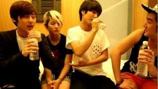 Download lagu [Season2] NU'EST L.O.∧.E story Season 2- 보이는 TV '제1탄' 뉴이스트 습격 사건!! mp3