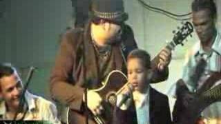 El Chaval-Donde estan esos amigos featuring El Chivito