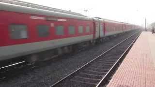 preview picture of video '130 KMPH GZB WAP 7 12314 SEALDAH RAJDHANI FULL MPS'