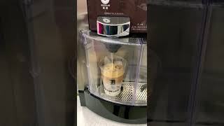 [問卦] 大家會覺得7-11的拿鐵有菸灰味嗎@@