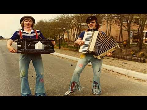 De Notenkrakers ♪ Hallo Luisteraars ♫