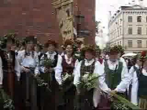 5/6 Iesildām balsis ! - "Aunu, aunu balti kājas"