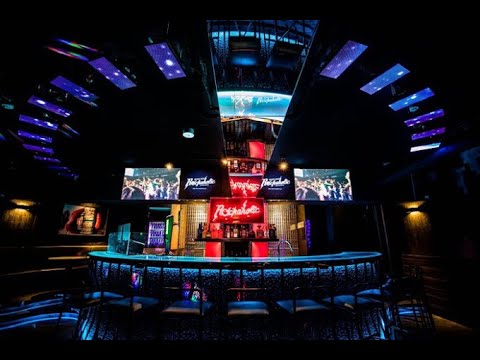 Red Bull - Jägermeister in Kettenreaktion im Rockaholic Shinjuku