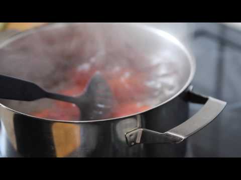 Så skållar du tomater