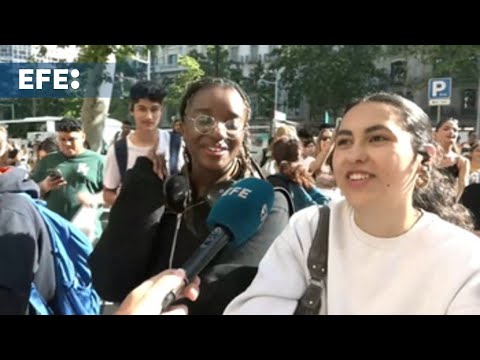 BAD BUNNY reina en BARCELONA con el primer concierto de 'Debí tirar más fotos'