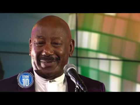 download lagu mp3 mp4 Chocolate Everyones A Winner, download lagu Chocolate Everyones A Winner gratis, unduh video klip Chocolate Everyones A Winner