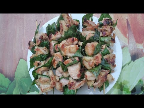 THỊT GÀ NƯỚNG LÁ MÓC MẬT thơm ngon.