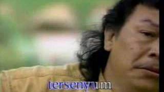 Download lagu KISAH SEORANG PRAMURIA oleh Charles Hutagalung mp3