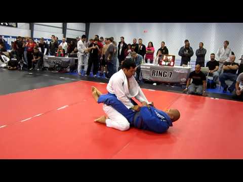 Kris Calimbas (RGA / Gracie Elite) vs. Michael Campos (Relson Gracie SA) - TOC 11